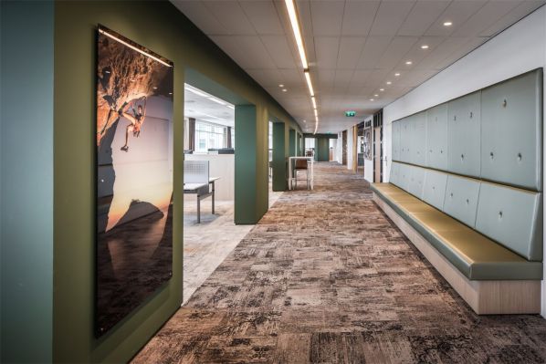 現(xiàn)代化辦公室設計隔斷的介紹