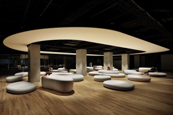 辦公室裝修實(shí)際上并不會(huì)太難,關(guān)鍵是找對(duì)專業(yè)辦公裝修企業(yè)